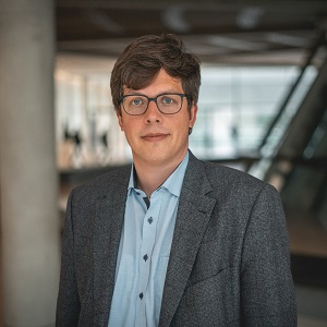 Dr. Lukas Köhler